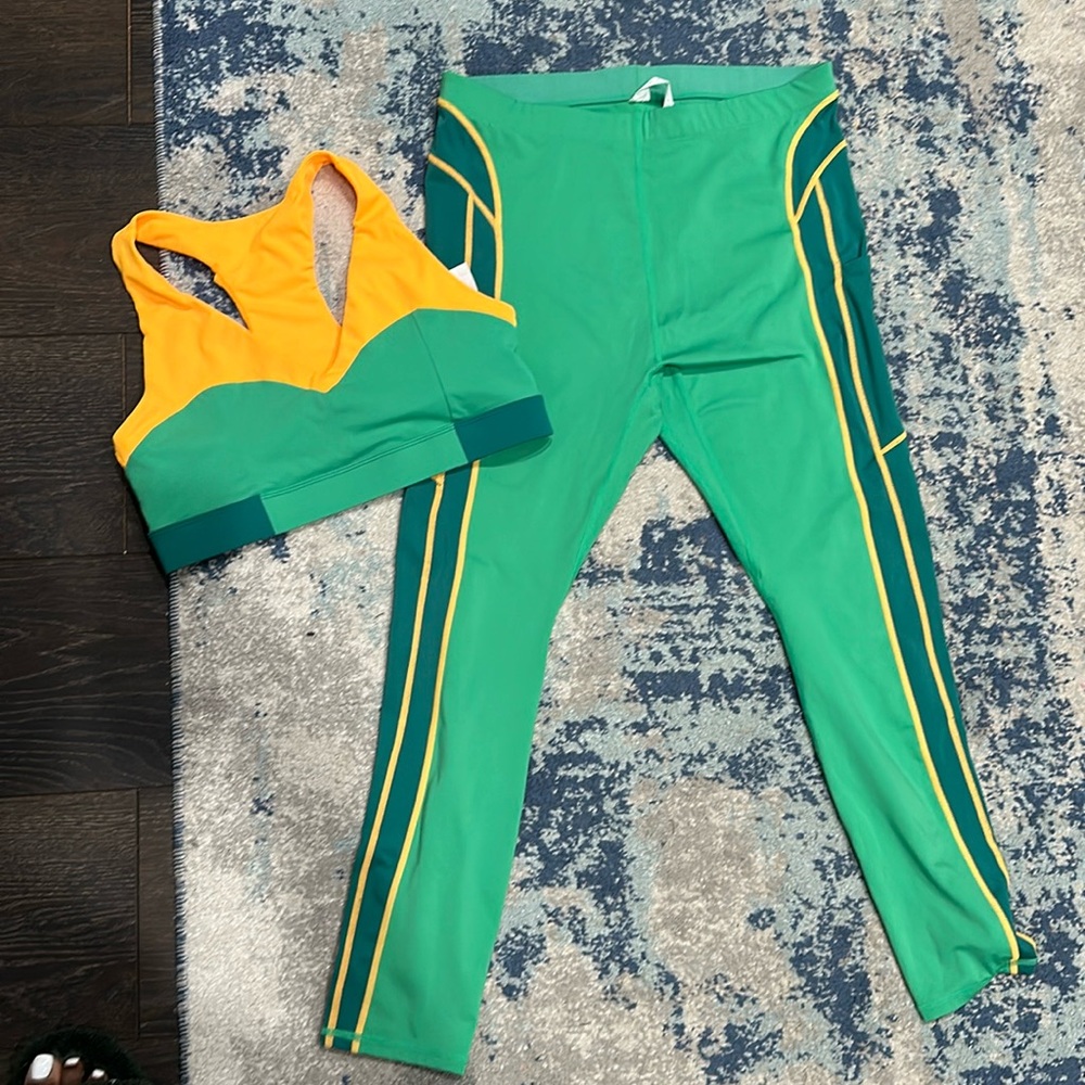 Fabletics Green & Yellow Colorblock Sports Bra and Leggings Set